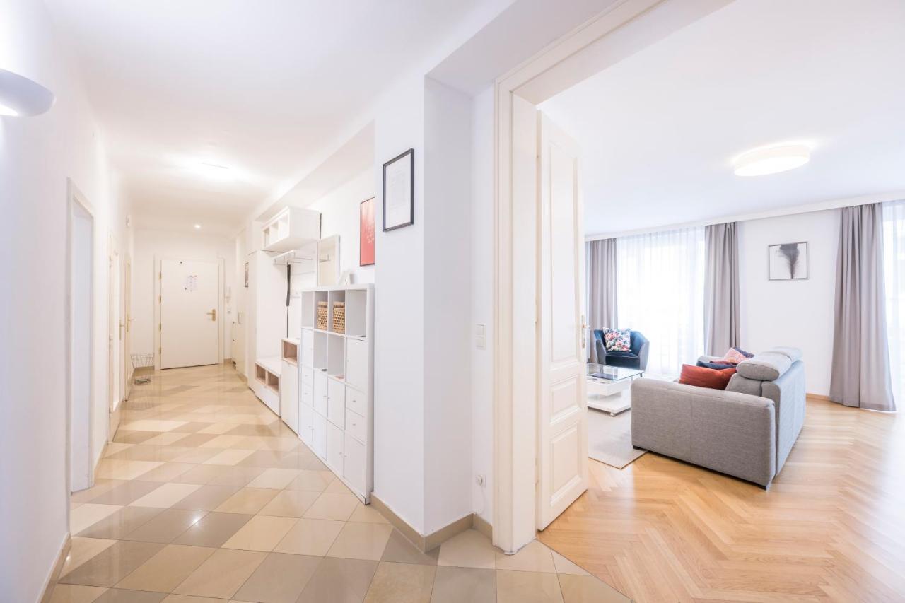 Moulin Rouge Suite Viyana Dış mekan fotoğraf
